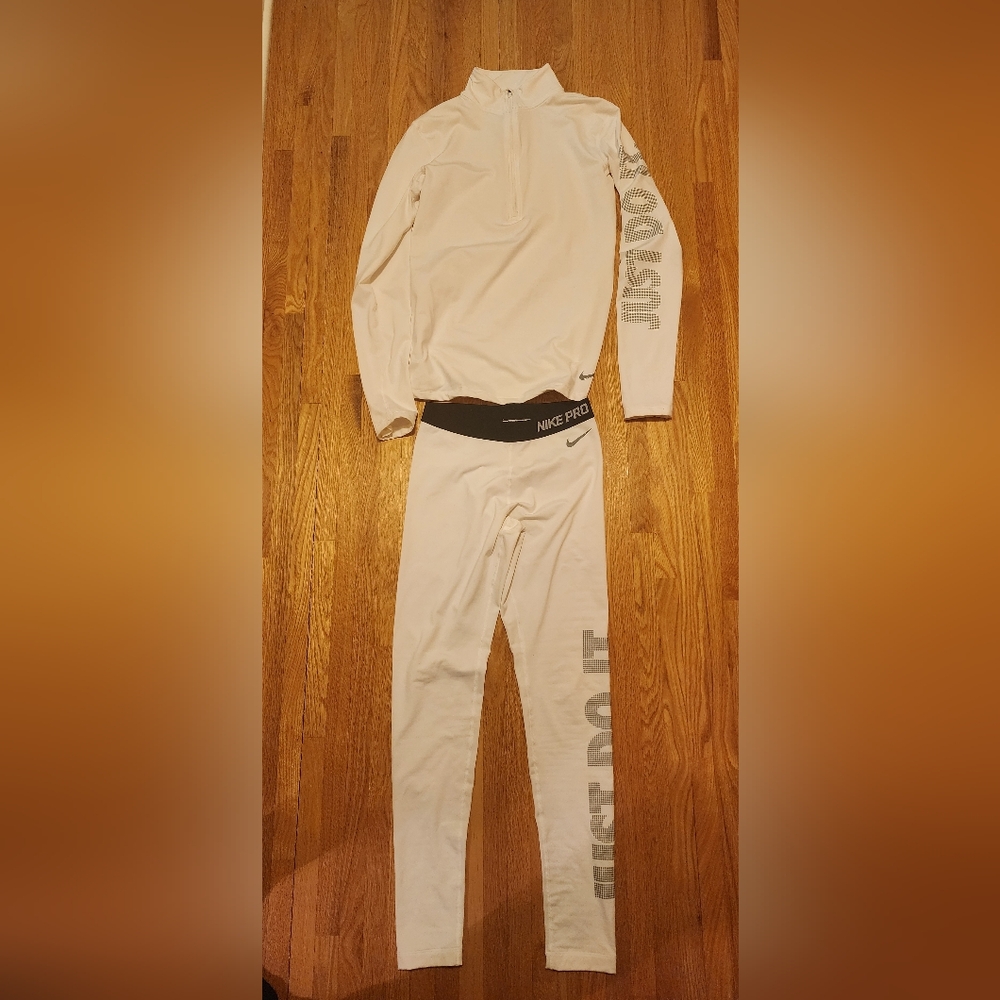 Nike Dri-FIT Cream Apparel